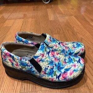 KLOGS FOOTWEAR Naples collection Clogs Great for workers on their feet a lot 6.5